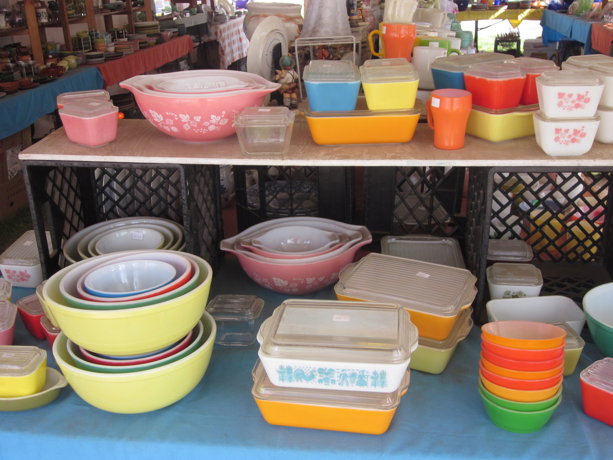 Dishes at Brimfield