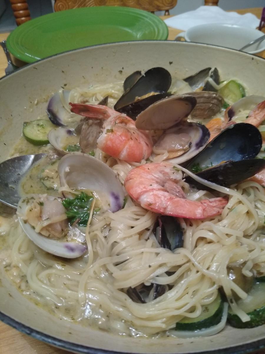 Spaghetti with White Clam Sauce
