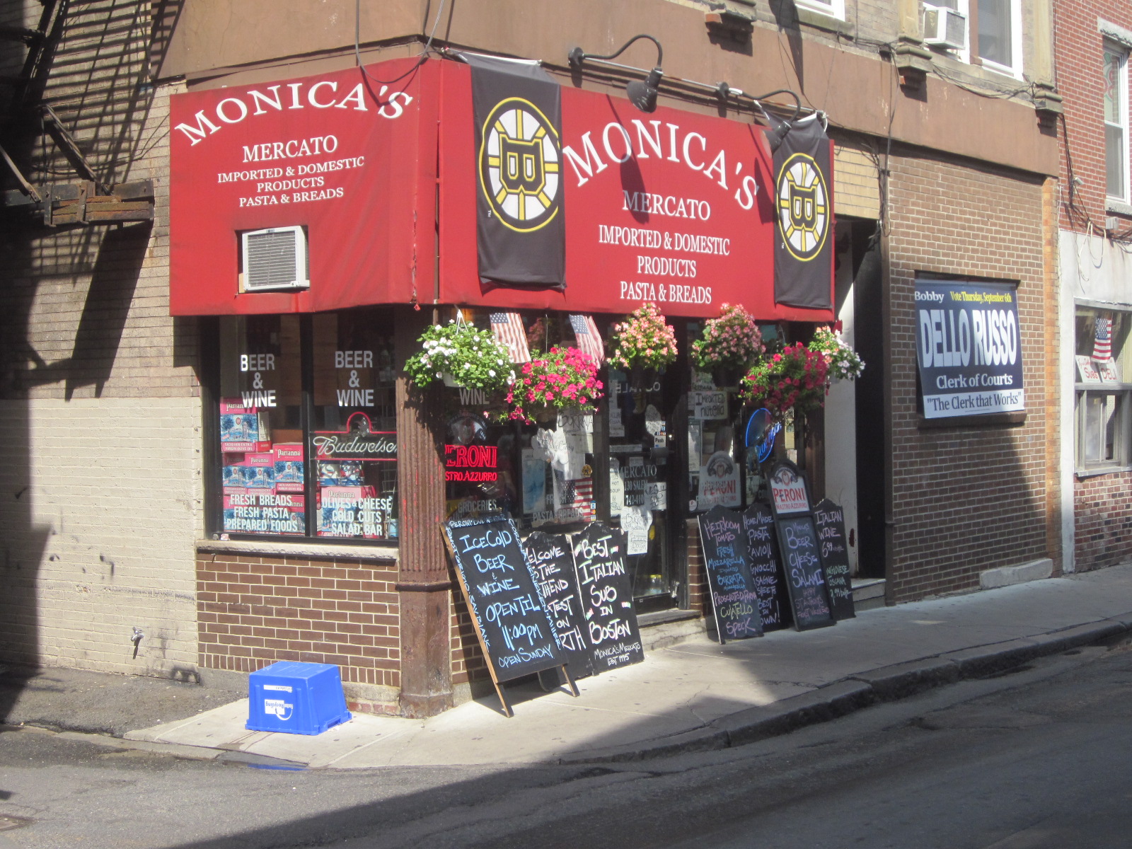 Monica's Mercato