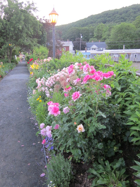 Bridge of flowers