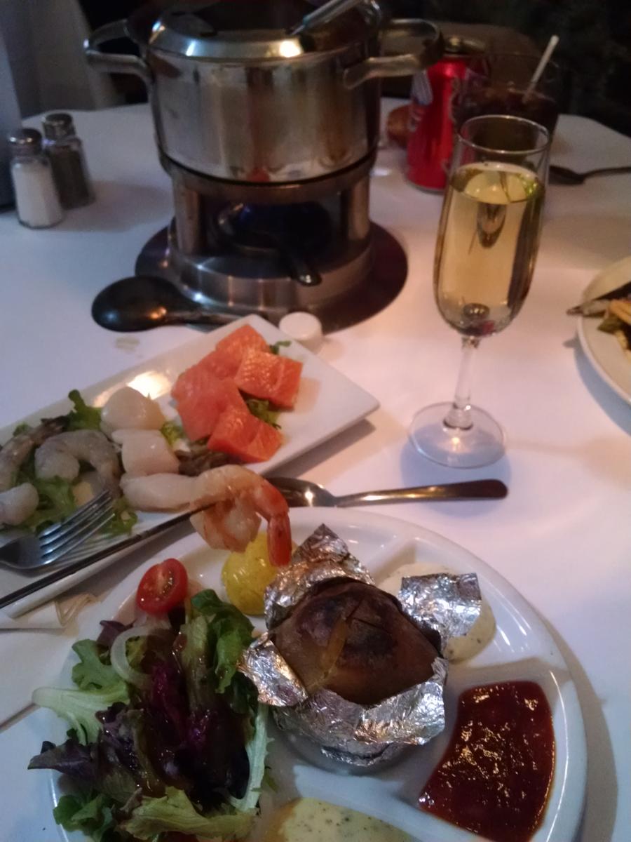 Seafood fondue